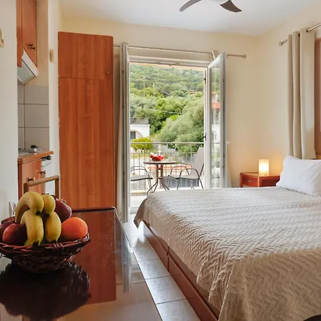 Ballas Lejlighed Agia Efimia