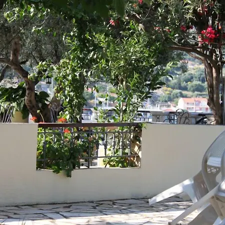 Ballas * Agia Efimia