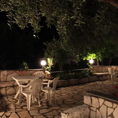 Ballas Apartament